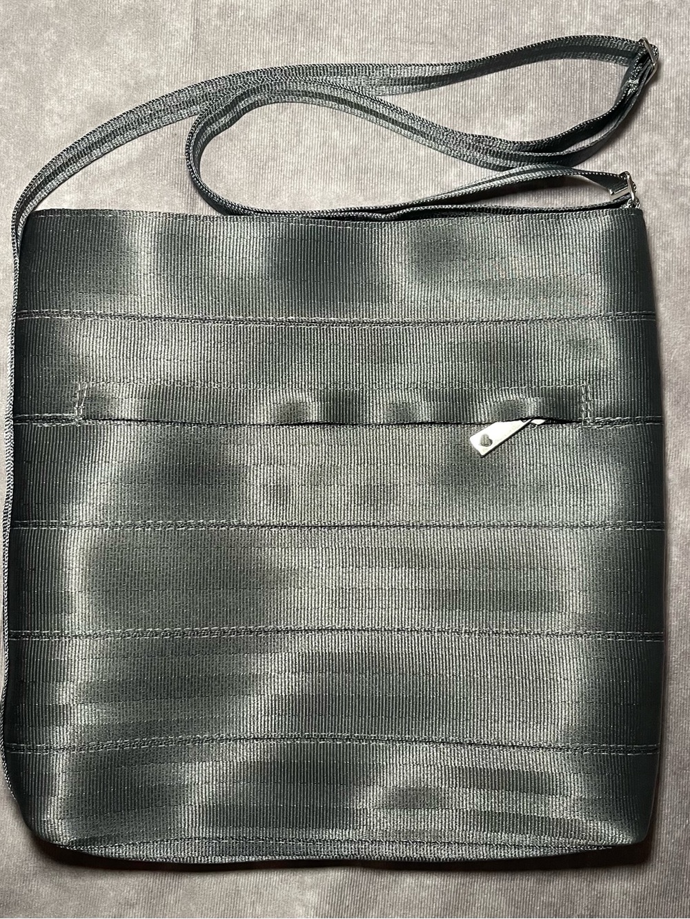 Harvey’s seatbelt Storm gray crossbody purse bag - rootbeer interior liner
